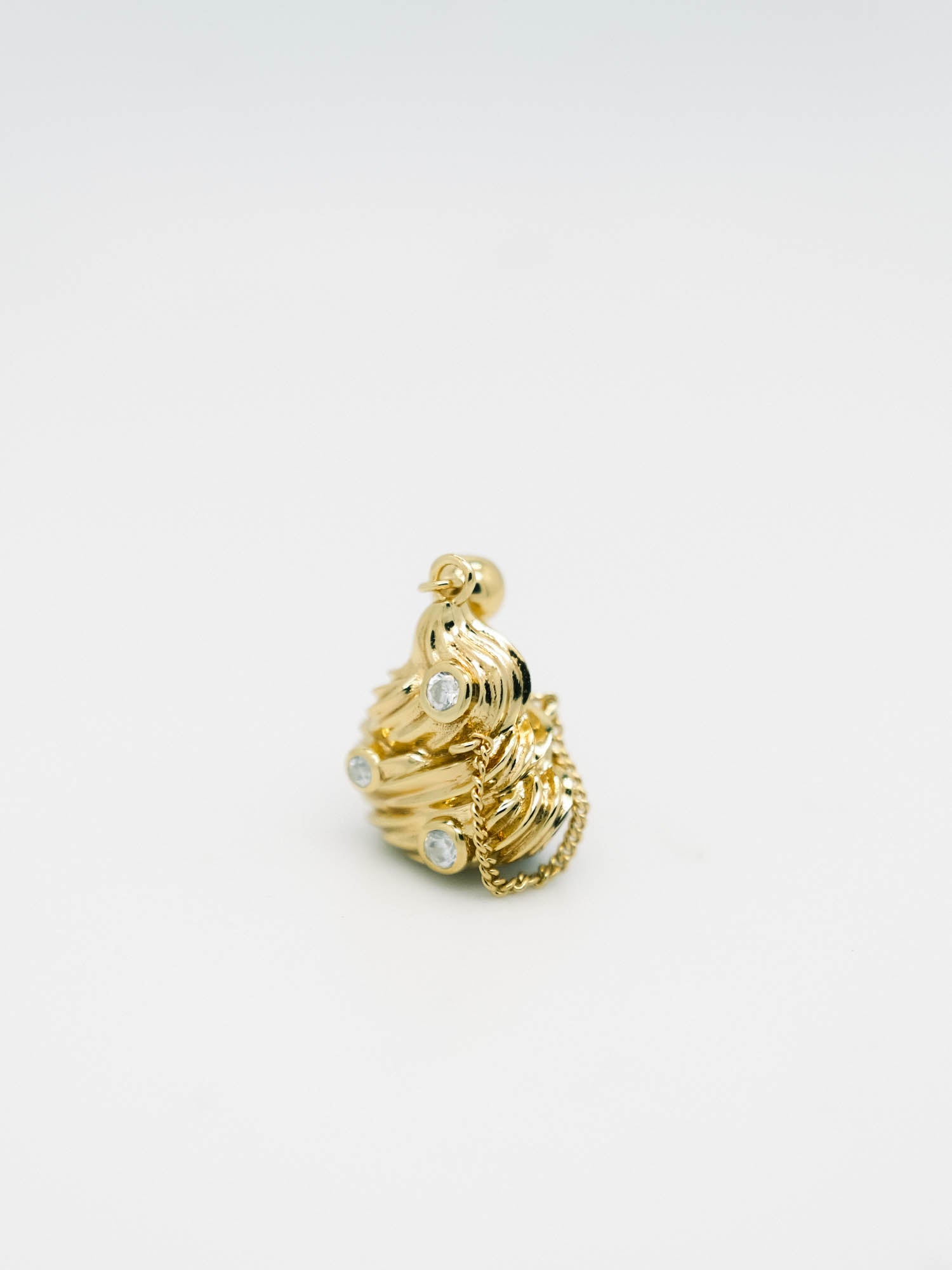 Cream Swirl Charm (Gold)