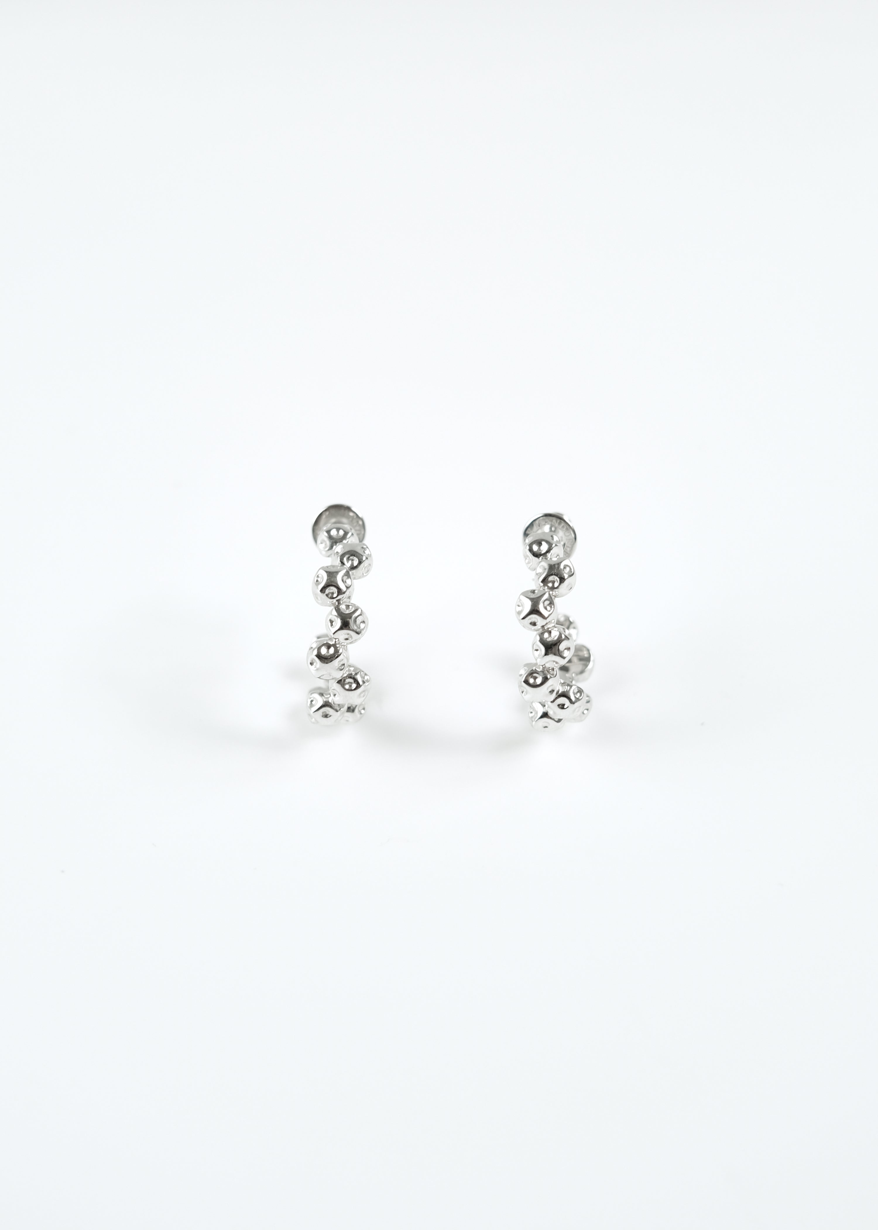 Single Row Box Hoop Earring - Medium