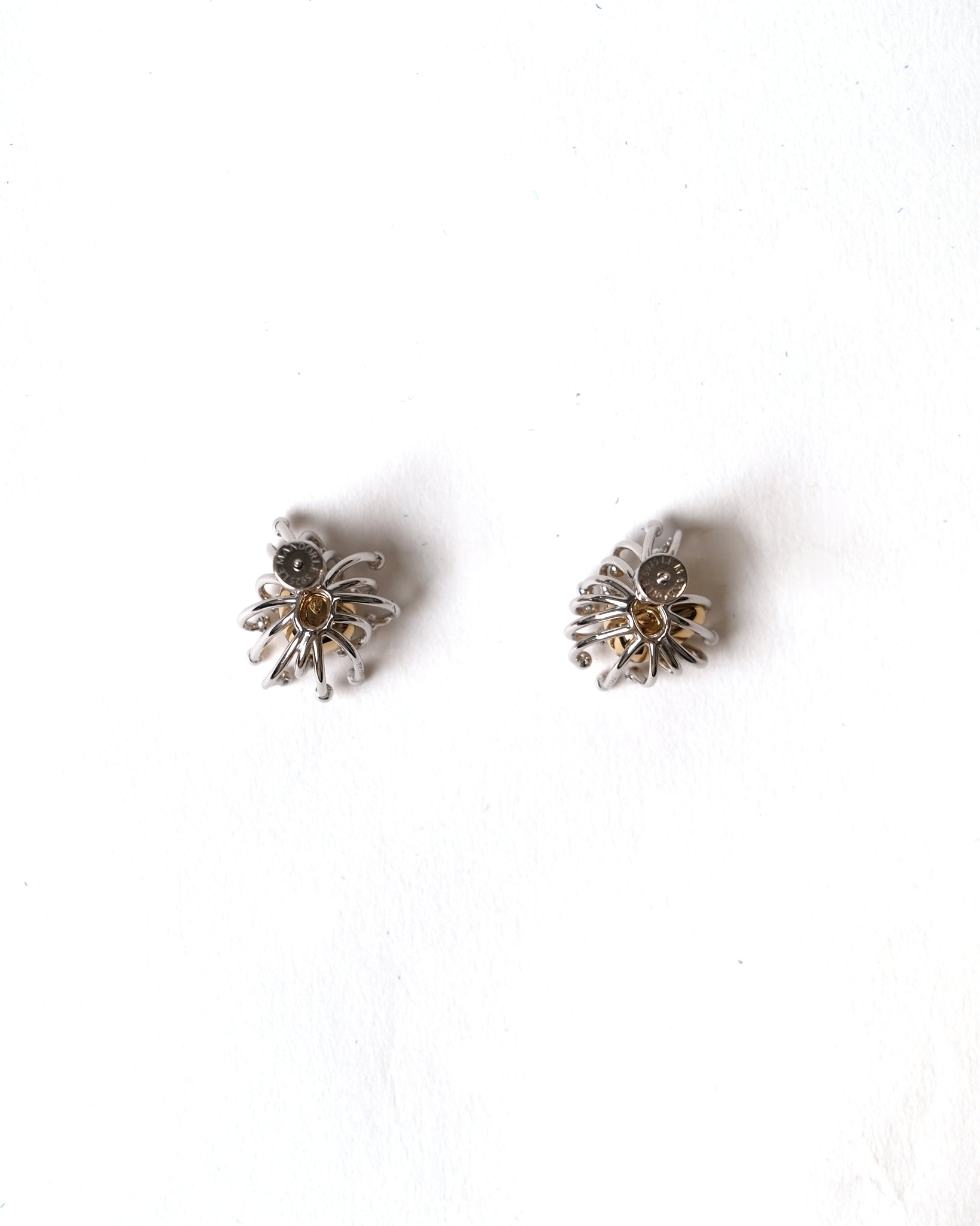 Anther Earring - LE MANDORLE