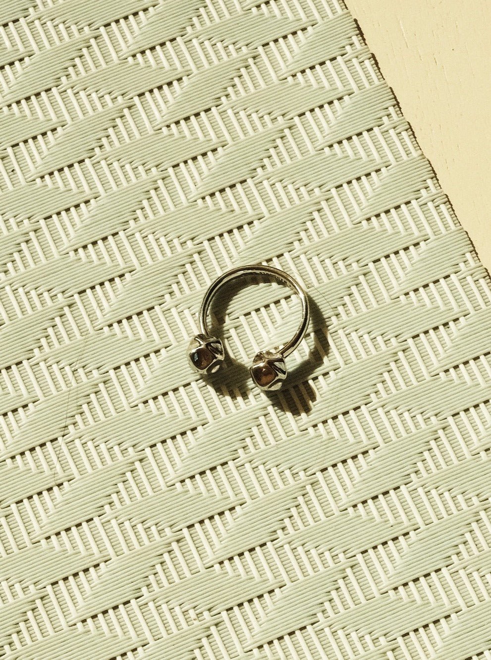 Box Smiley Ring - LE MANDORLE